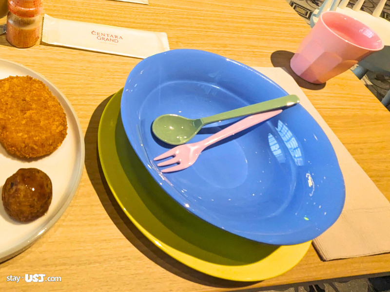 センタラグランドホテル大阪のレストラン・朝食ビュッフェの子供の取り皿