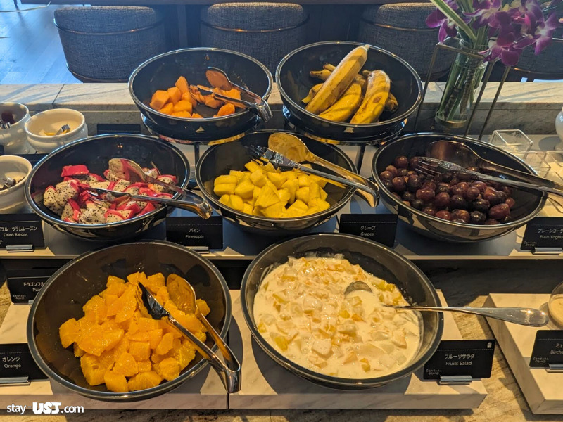 センタラグランドホテル大阪のクラブラウンジ朝食・フルーツ盛り合わせ